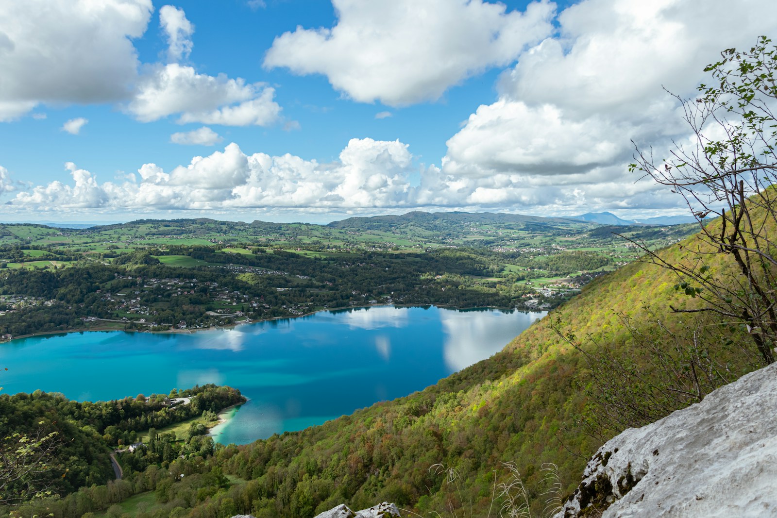 Le Lac du Héron : Un Joyau Naturel aux Coordonnées Fascinantes